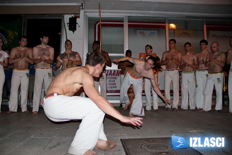 Capoeira night u Maat baru