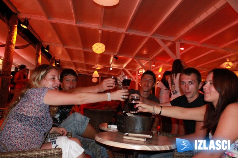 Bojan Ristić brass band rasplesao Macumba Beach bar