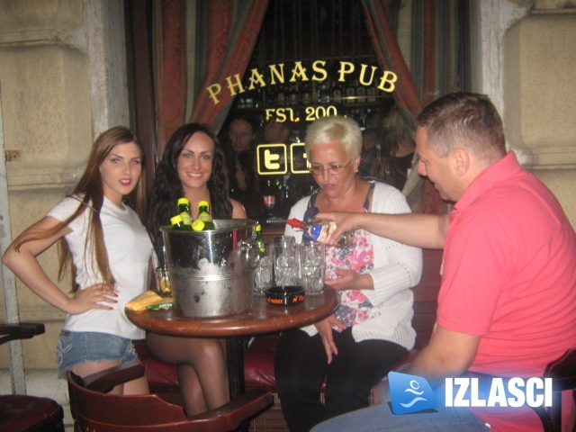 Absolut Greyhound party @ Phanas pub, Rijeka