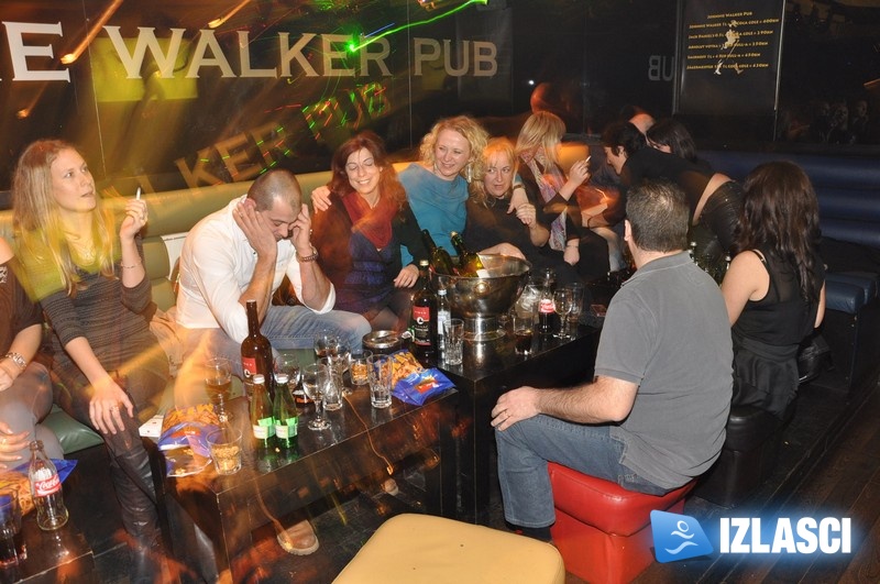 Johnnie Walker pub party subota