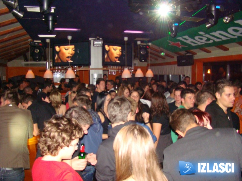 Jedna bira, dve biri, tri biri ću ja popit... a ki će ih platit? Discotheque Kukuriku