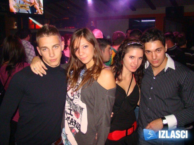 Jedna bira, dve biri, tri biri ću ja popit... a ki će ih platit? Discotheque Kukuriku