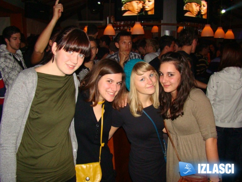 Jedna bira, dve biri, tri biri ću ja popit... a ki će ih platit? Discotheque Kukuriku