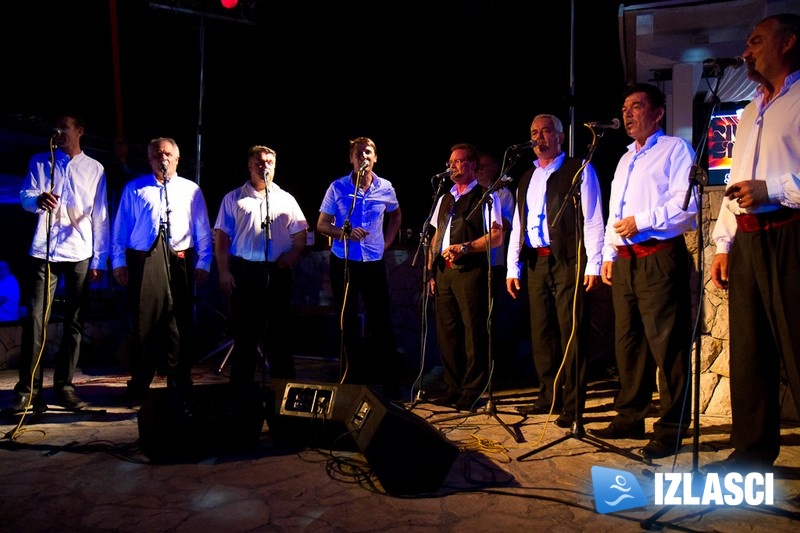 Klapa Intrade u Santosu