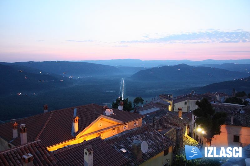 Završna večer Motovunskog festivala trajala do ranih jutarnjih sati