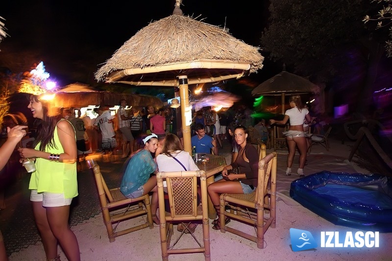 Zeppelin Beach Bar