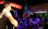 Koncert Deana Bakića u Beach baru Baza