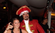 Captain Morgan i njegove zgodne hostese poharali Macumbu