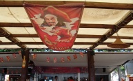 Captain Morgan i njegove zgodne hostese poharali Macumbu