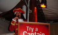 Captain Morgan i njegove zgodne hostese poharali Macumbu