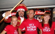 Captain Morgan i njegove zgodne hostese poharali Macumbu