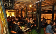 Salty Tails u caffe baru Nad Urom