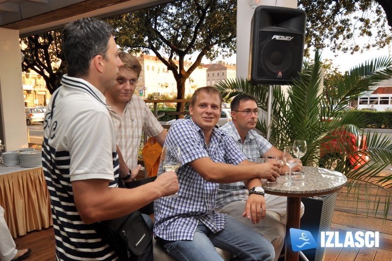 Otvoren prvi restoran u centru Rijeke sa roštiljem na drveni ugljen - Gardens!