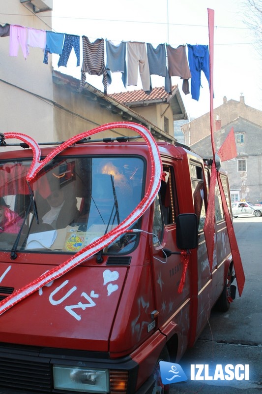 Jubilarni 20. Maškarani auto-rally Pariz Bakar