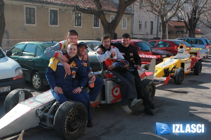 Jubilarni 20. Maškarani auto-rally Pariz Bakar