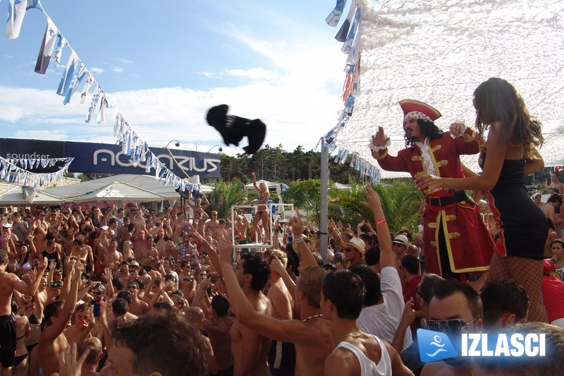 Beach party sa Captain Morganom u Aquariusu