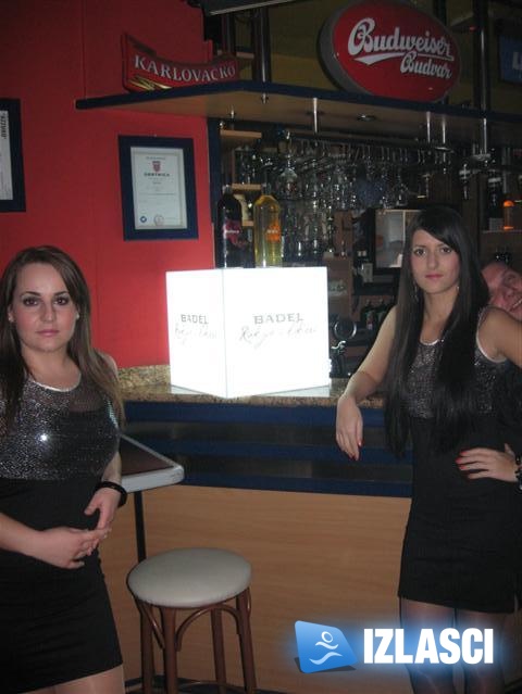BRL (Badel rakije i likeri) party u caffe baru Azzuro, Sibinj