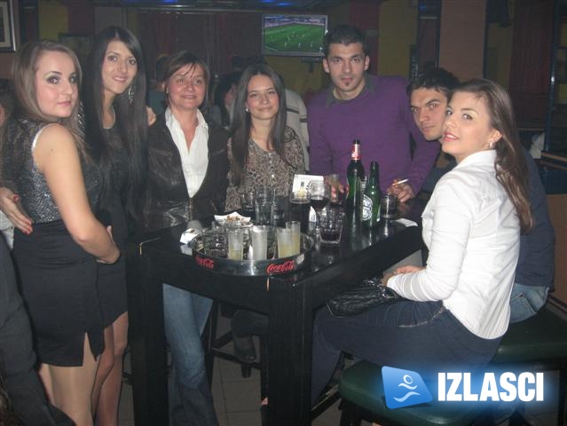 BRL (Badel rakije i likeri) party u caffe baru Azzuro, Sibinj