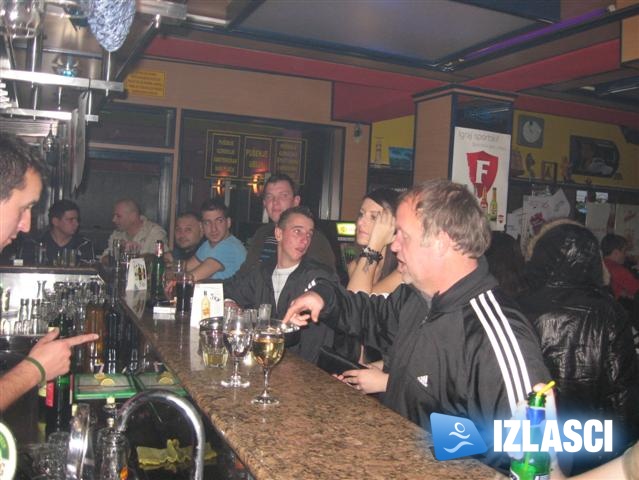 BRL (Badel rakije i likeri) party u caffe baru Azzuro, Sibinj