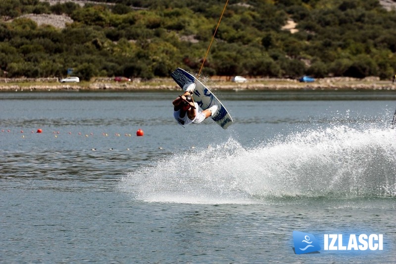 Otok Krk zaposjeli ljubitelji wakeboardinga, skatea i graffita- Cable Krk Jam