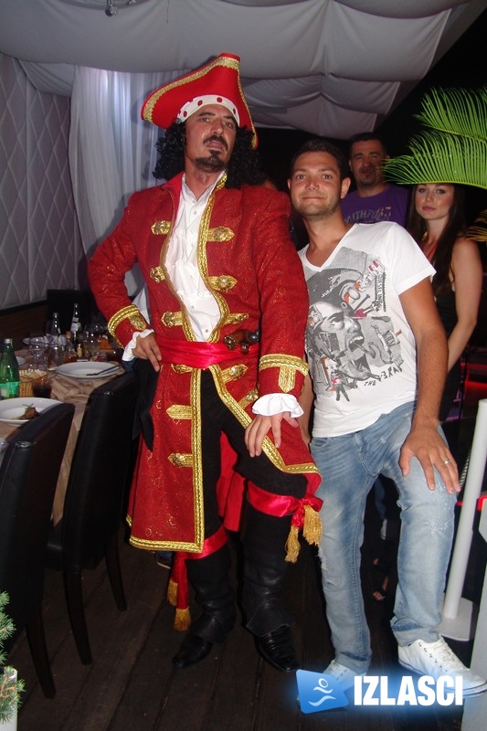 Gdje je Captain Morgan tu je party! Cocomo, Novalja