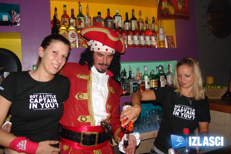 Captain Morgan priskočio u pomoć konobarima u Portu