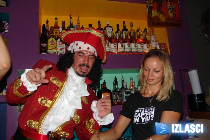 Captain Morgan priskočio u pomoć konobarima u Portu