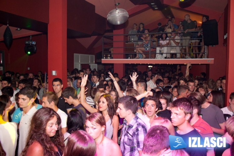 Magazin u Makina Exit Clubu