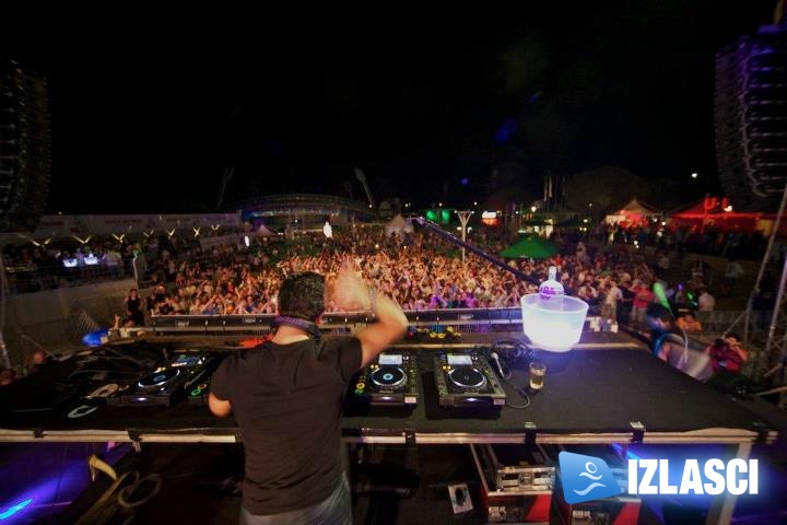 Absolut Greyhound UMAGINATION w. Axwell, Chuckie, Koyu