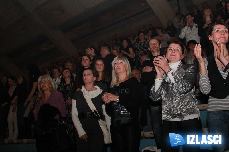 Najpopularnija turbo folk pjevačica, Lepa Brena održala koncert u Dvorani mladosti