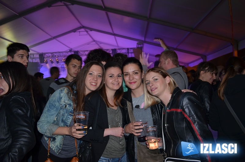 Hladno pivo na Student day Festivalu na gatu Karoline riječke