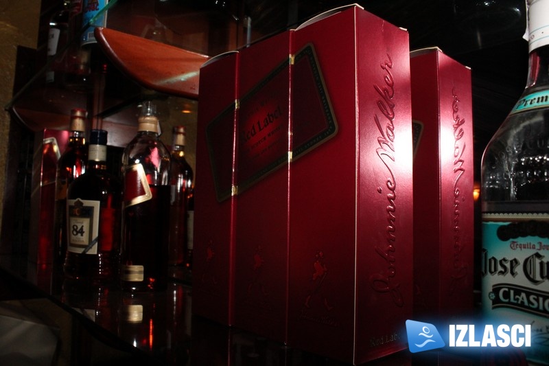 Tko mari za predavanja? - Johnnie Walker pub