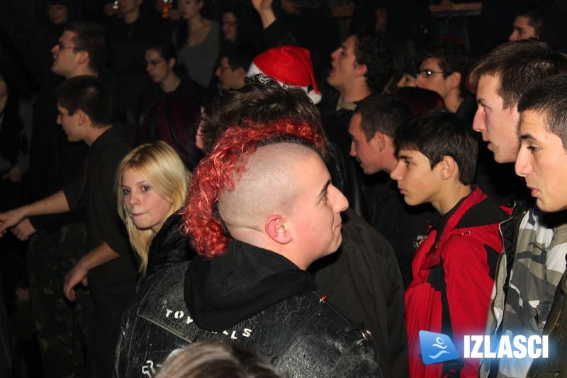 Tradicionalni Božićni koncert pulske grupe KUD Idijoti