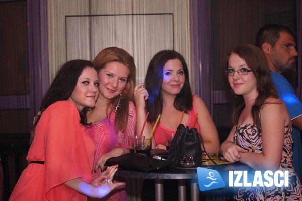 Vikend zabava u Night clubu Time