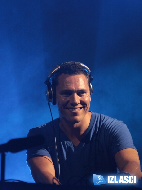 DJ Tiësto rasplesao Papayu