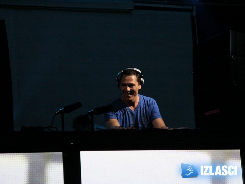 DJ Tiësto rasplesao Papayu